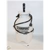 Image 2 : CHAPIN BLEACH & DISINFECTANT SPRAYER