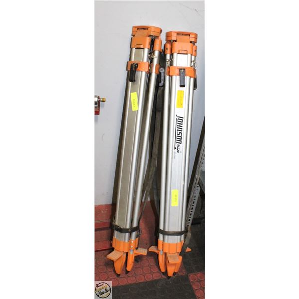 PAIR OF JOHNSON 40-6340 TRIPODS