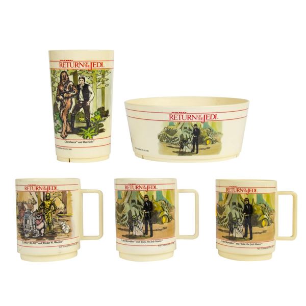 A Collection of "Return of the Jedi" Deka Dishware.
