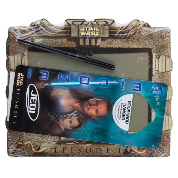 A "Star Wars: Episode I" Door Hanger and Wipeboard Set.