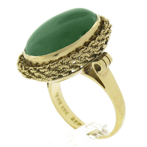 Vintage 18k Gold Oval Cabochon Jade Solitaire Twisted Wire Halo Cocktail Ring