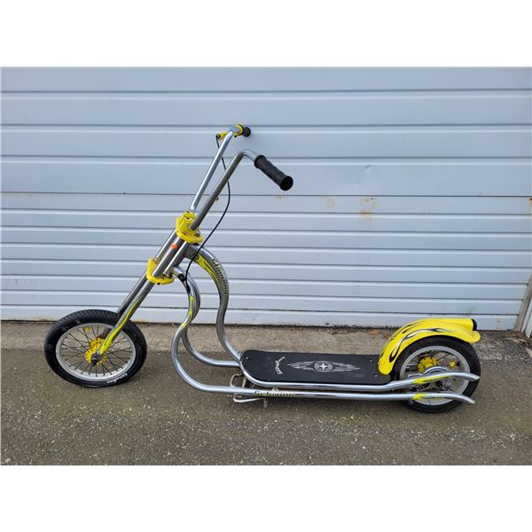 Schwinn Stingray Chopper Style Push Scooter