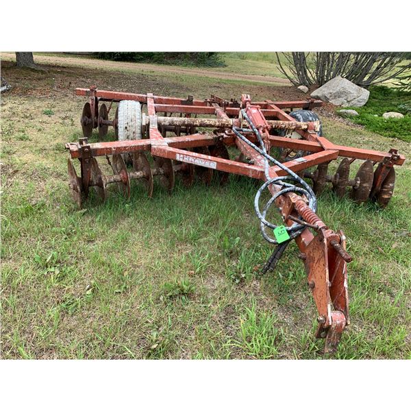 Krause 10 ft tandem disc c/w hyd ram. can be lifted on your trailer