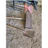 Image 3 : Shovels, Rakes, Metal Stand