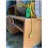 Image 6 : 100ft yellow Ext. Cord & Desk