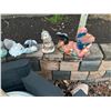 Image 7 : Assort. Of Garden Ornaments, Solar Lights, Water Fountain & Heavy Birdbath