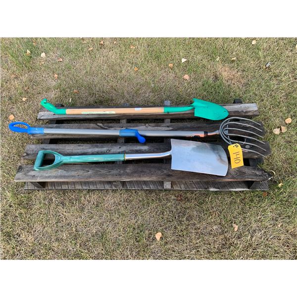 2- Shovels and 6 Tine Garden Fork