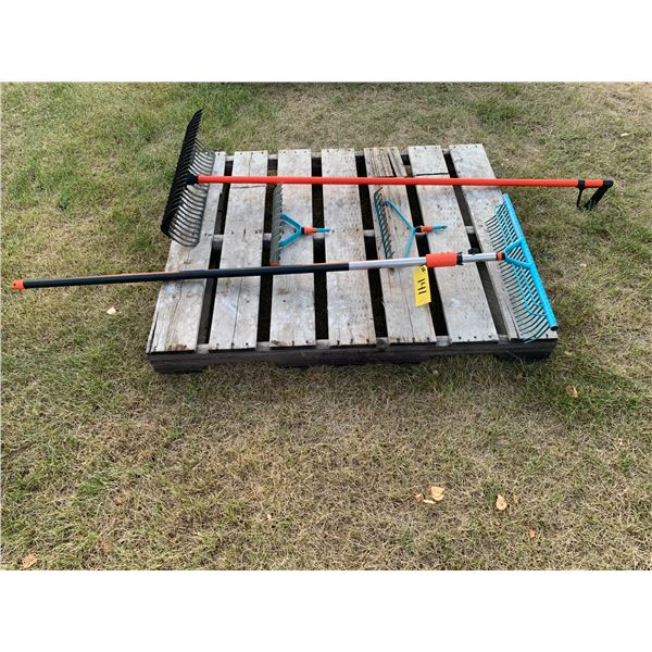 Garden Rake c/w 3 Heads and Double-Sided Rake
