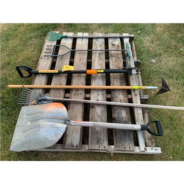 Aluminum Shovel, Special 4 Tine Fork, 2 Rakes, FISKARS Weed Tool