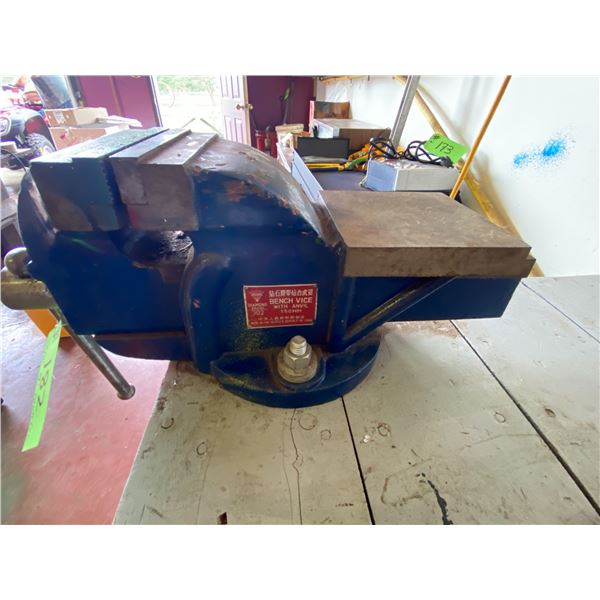 9ft. Wood Counter c/w 6in. Vice & Electric Grinder mounted to Wood Counter