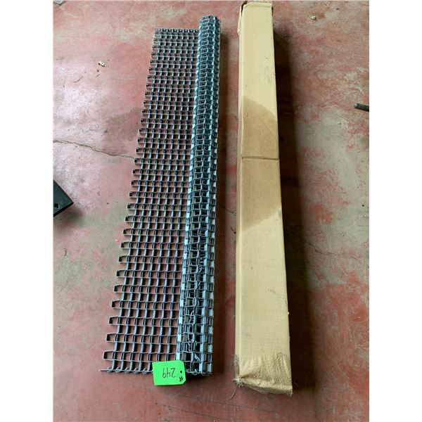 Roll up Metal Grating as New, 5ft wide