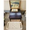Image 4 : 2 Side Tables, Shower Stool Bench, 2 pictures