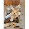 Image 5 : 4 C-Clamps & Box of Fan Blades