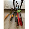 Image 1 : 2 Snowbrushes, 2 Hedge Trimmers