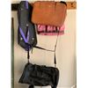 Image 1 : Assortment of 4 Luggage bags