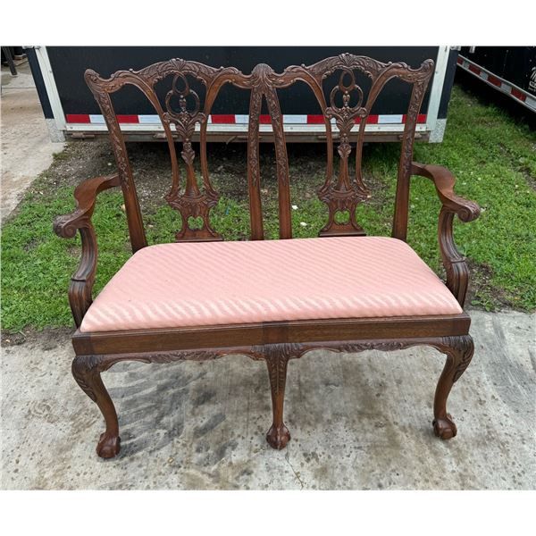 CHIPPENDALE STYLE MAHOGANY CARVED LOVESEAT