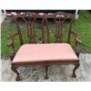 Image 3 : CHIPPENDALE STYLE MAHOGANY CARVED LOVESEAT