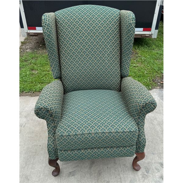QUEEN ANNE STYLE RECLINER