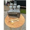 Image 2 : TOASTER OVEN - WORKS; AND MISCELLANEOUS KITCHEN ITEMS