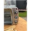 Image 4 : TOASTER OVEN - WORKS; AND MISCELLANEOUS KITCHEN ITEMS