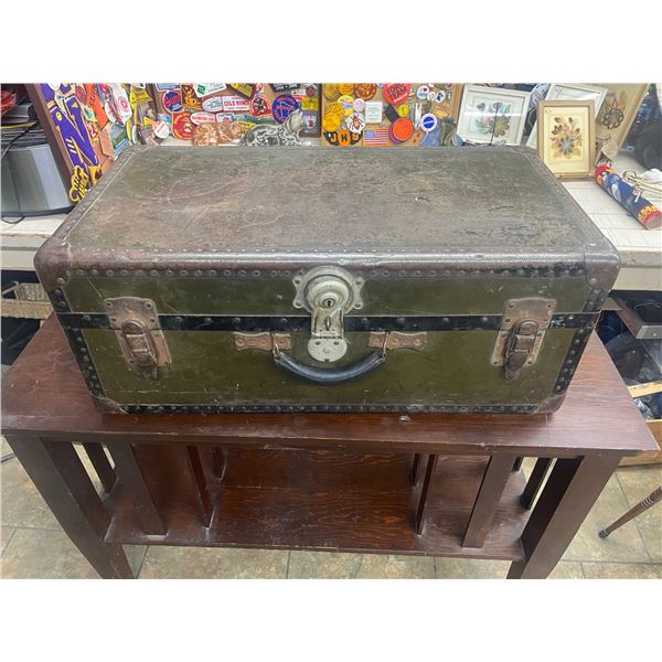 VINTAGE TRUNK