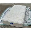 Image 8 : TWIN MATTRESS