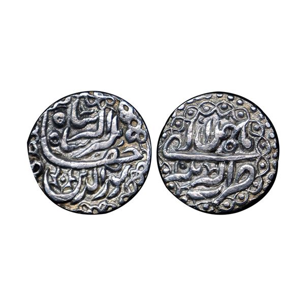 Jahangir (1605-1627 AD), silver rupee, Akbarnagar mint, 'Nur ud-din' type, Bahman, KM 145.4, 11.23g.