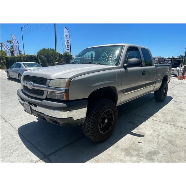 CHEV SILVERADO 2004 T-DONATION
