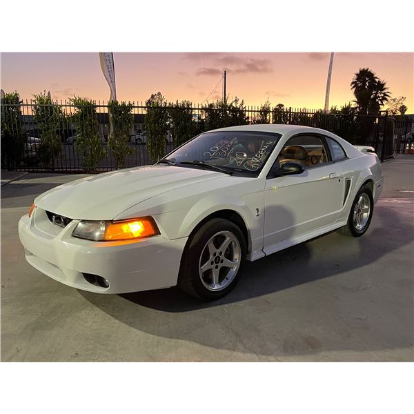 FORD MUSTANG 2001 T-2 DAYS