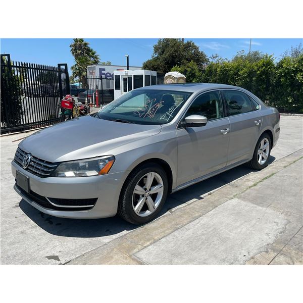 VOLK PASSAT 2013 T-2 DAYS