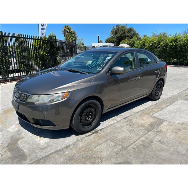 KIA FORTE 2011 O/S SALV-DON