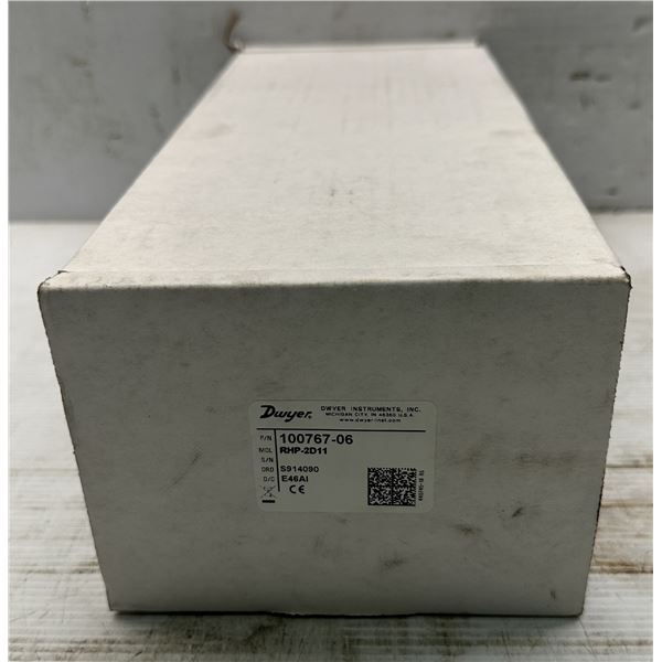 Dwyer #100767-06 / RHP-2D11 Sensor/Transmitter