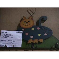 Q 3 HOOK CAT WALL RACK
