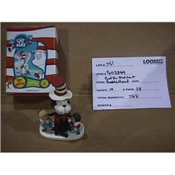 Q CAT IN HAT BOBBLE HEAD