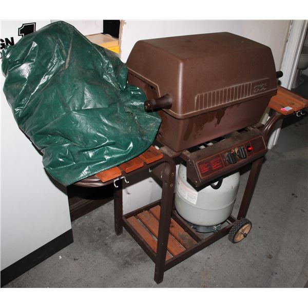 STRUCTO GOLDEN CLASSIC PROPANE BBQ WITH