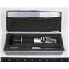 Image 1 : PORTABLE REFRACTOMETER IN CASE