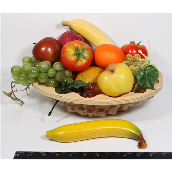 BOX OF DECORATIVE FAUX FRUIT