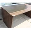 Image 2 : LARGE WOOD TONE OFFICE DESK, GOOD CONDITION