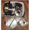 Image 1 : LARGE LOT OF KITCHEN POTS AND PANS