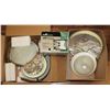 Image 1 : LARGE BOX OF ASSORTED LIGHT FIXTURES