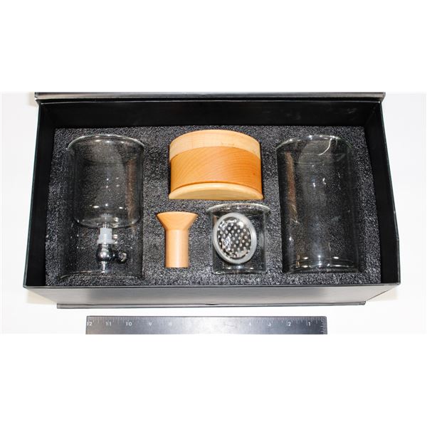 COLD BREW SYSTEM BY HUBERT AND QUINN, CRACKED JAR