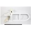 Image 1 : GUARDIAN TUB MOUND SAFETY GRAB BAR