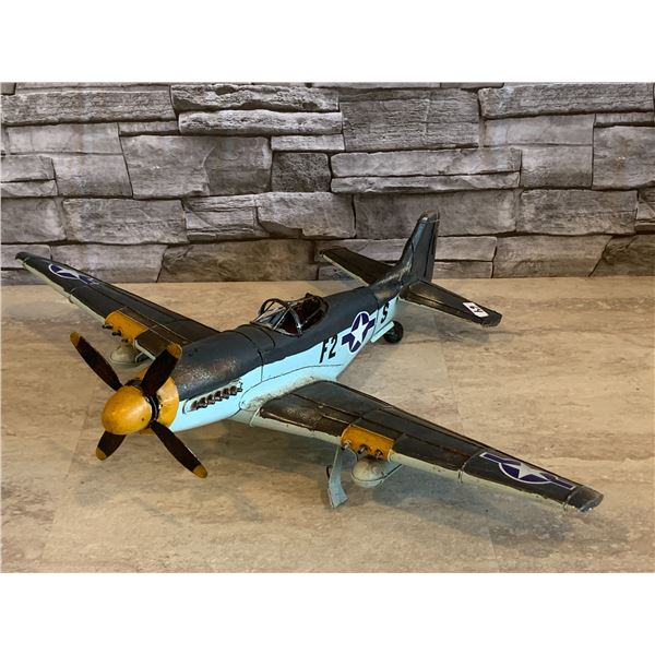 Vintage Model Plane - T-6 Texan WWII Aircrafts: S-F2 - Metal