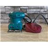 Image 4 : Makita Finshing Sander - Model #: BO4552 - Tested - Works