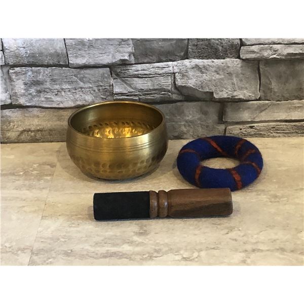 Tibetan Singing Bowl for Yoga/ Medatation/ Relaxation - Brand New
