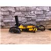 Image 2 : DeWalt Angle Grinder - 4 1/2" - Model #:D28402