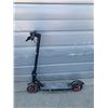 Image 5 : Electric Scooter - No Charging Cord - Not Powering On - Not Tested