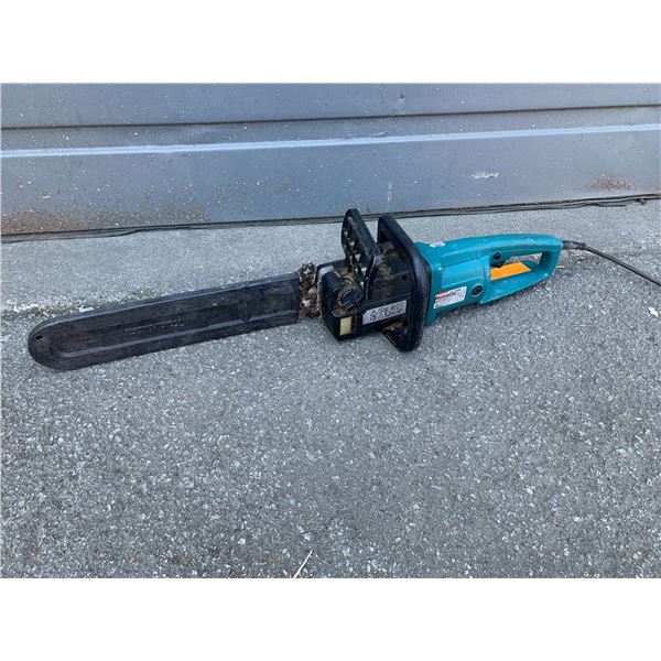 Makita Chain Saw - 16" - Model #: UC4000