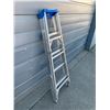 Image 6 : Lite Brand Aluminum 5-Step Ladder - 5 ft Tall - Model #: 50597 - Dent on 1 Leg (See picture)