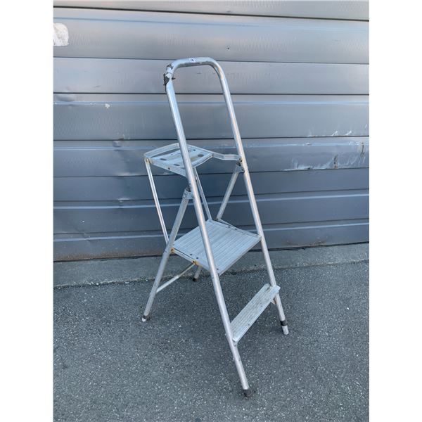 Eagle Brand Aluminum Ladder - 4ft Tall - 2 Steps